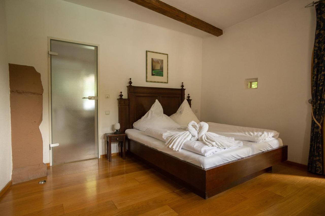 Hotel Burg Kerpen Illingen  Екстер'єр фото
